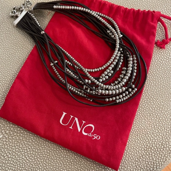 Uno De 50 Multi Strand necklace Silver and leather - Picture 2 of 4